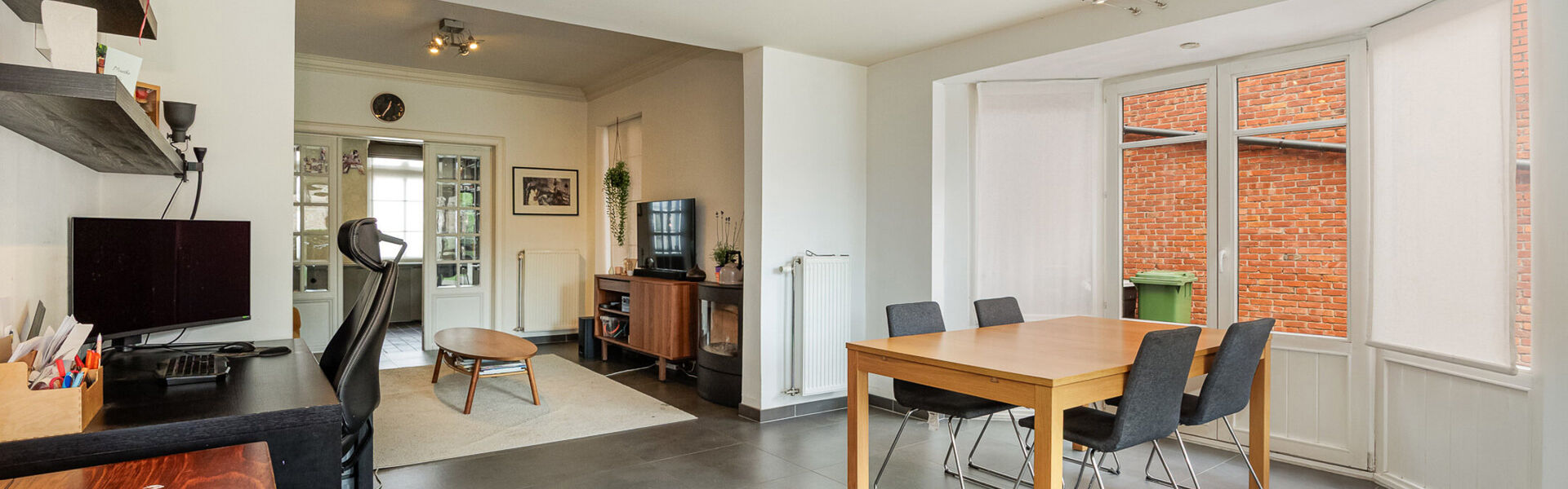 Gebouw voor gemengd gebruik te koop in Waasmunster