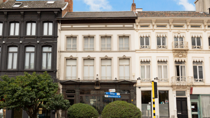 Gebouw voor gemengd gebruik te koop in Sint-Niklaas