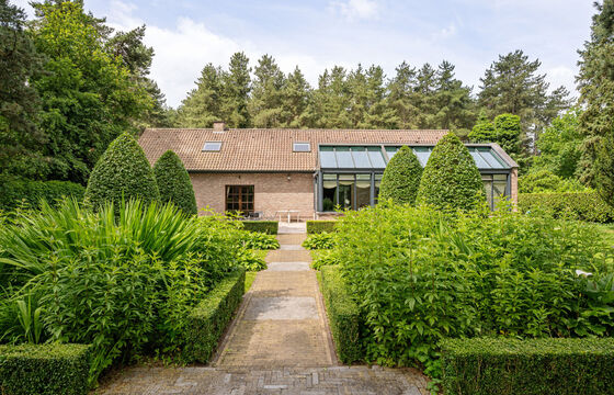 Villa te koop in Waasmunster